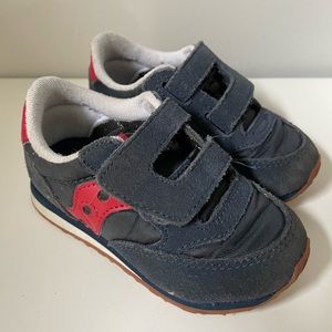 Saucony low pro jazz navy and red toddler size 7.